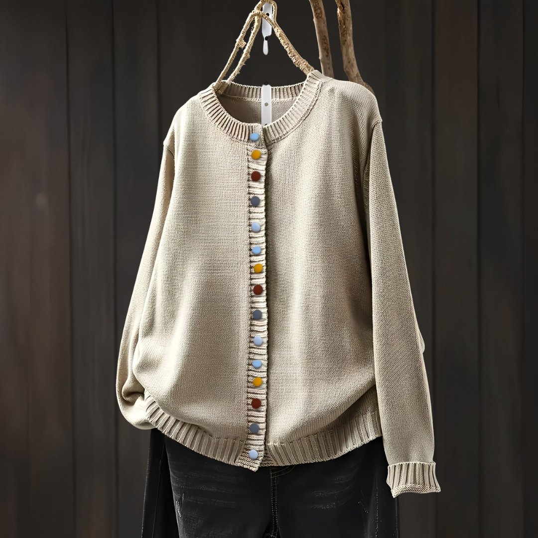 Maria – wygodny i stylowy kardigan z dekoracyjnymi guzikami